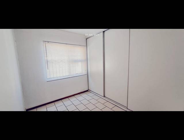 6 BEDROOM FREESTANDING FOR SALE IN MOUNTAIN RISE